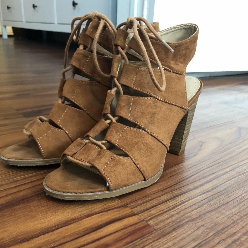 Kenneth Cole heels